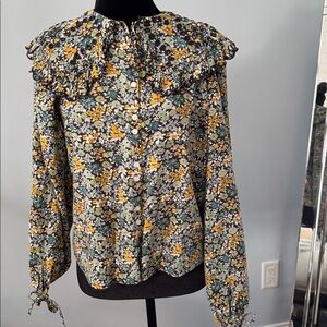 Universal Thread Floral Patterned Top